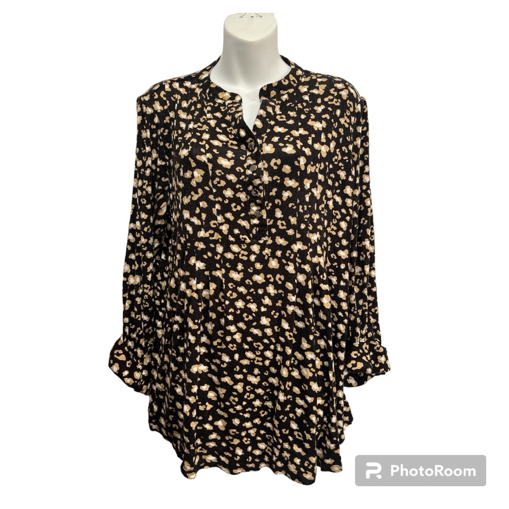 Kim Rogers Henley Top.  Size large    Black and Taupe